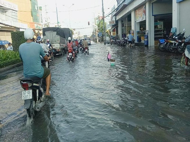 Lũ về kết hợp triều cường, ĐBSCL có nguy cơ ngập lụt