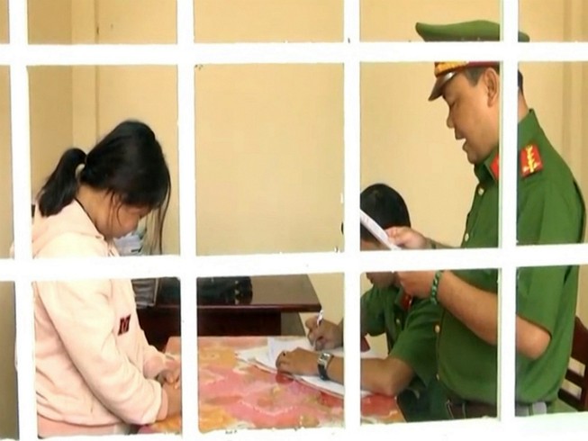 Một nữ nhân viên bưu điện tham ô 2 tỉ đồng