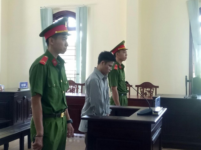 Bị kịch, anh đâm chết em trai vì mâu thuẫn đất