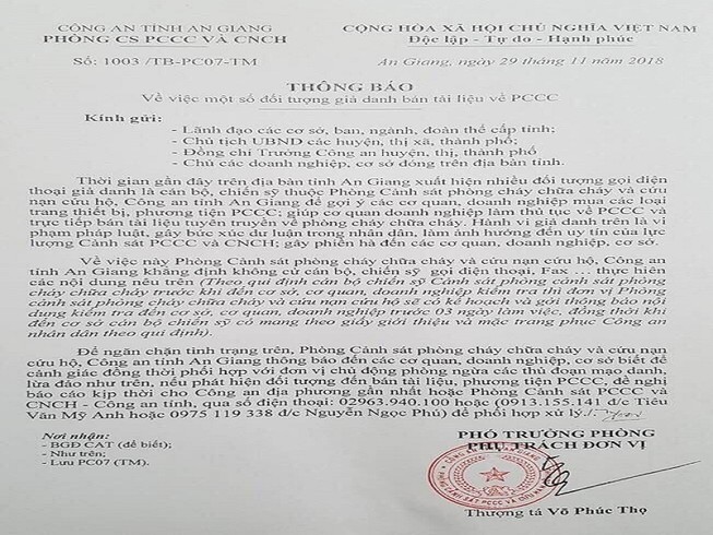 Giả Cảnh sát PCCC đi bán tài liệu