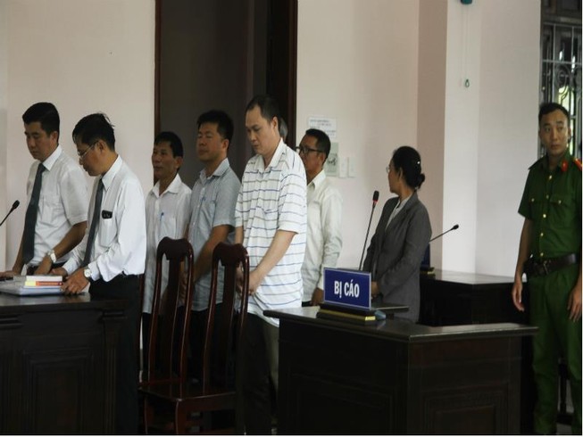 Thay vì luận tội, Viện kiểm sát đề nghị quay lại xét hỏi