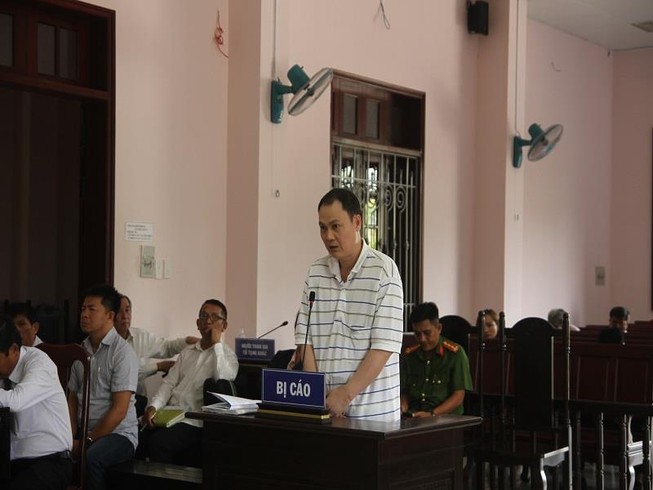 Cựu tổng giám đốc nói không biết hợp đồng nào là khống