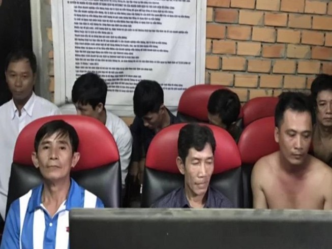 Bắt quả tang 9 người đá gà qua mạng