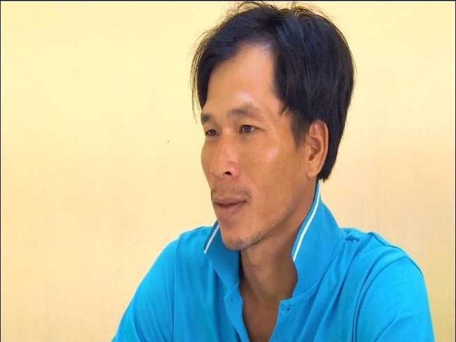 Thầy dạy võ nhiều lần đưa bé gái 15 tuổi vào cà phê sân vườn