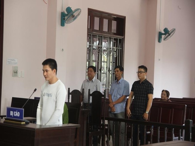 Tòa làm cứng: Áp giải nhân chứng, triệu tập điều tra viên