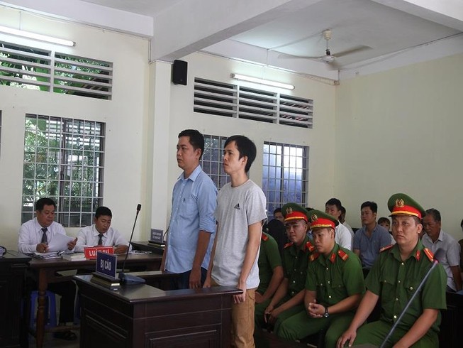 Đề nghị phạt 2 cựu công an viên đánh người cao nhất 9 năm tù