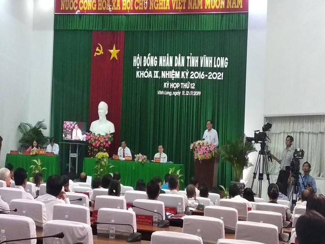 HĐND Vĩnh Long nóng chuyện trộm cát sông