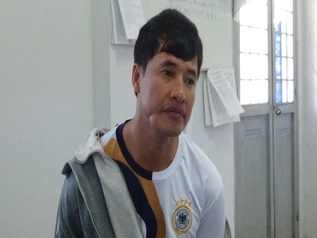 Bắt giữ kẻ ném đá, chém bị thương thanh tra giao thông