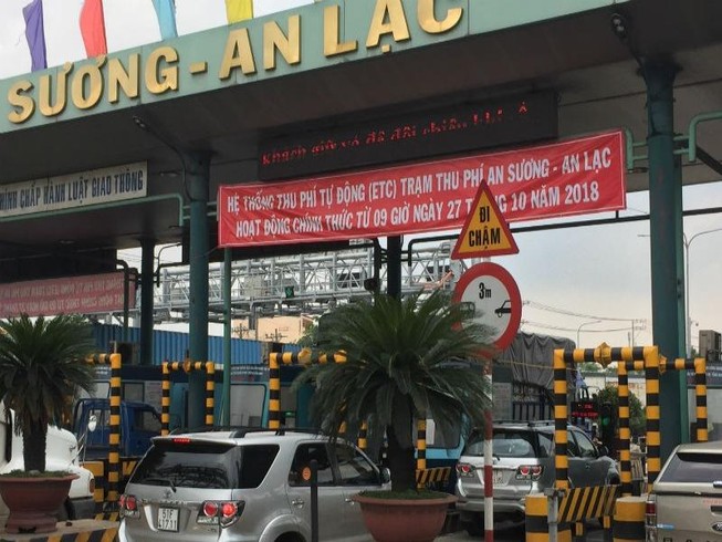 Ngày đầu thu phí không dừng: Xe thoát nhanh, trạm BOT không ùn