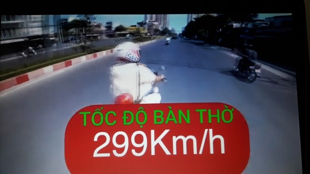 Phạt thanh niên tung clip 'Tốc độ bàn thờ' 7 triệu đồng