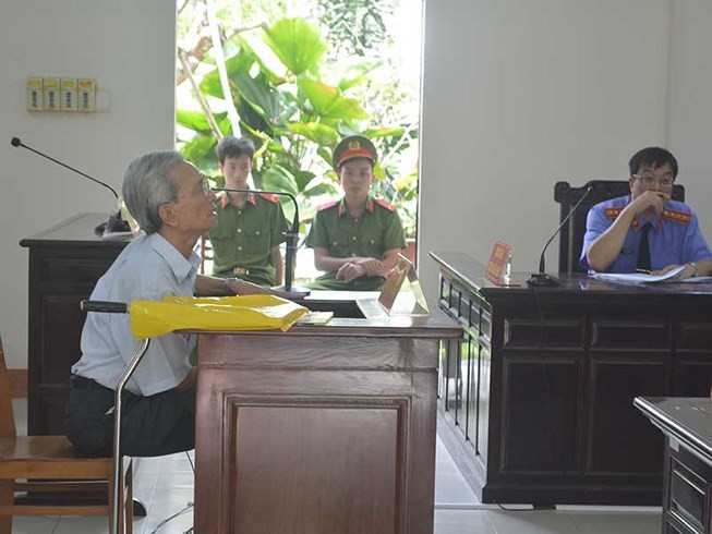 Chính thức thi hành án tù với Nguyễn Khắc Thủy dâm ô
