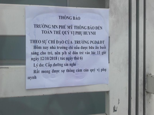 Vụ gạo mốc: Cấp dưỡng nghỉ, phụ huynh phải đón con về