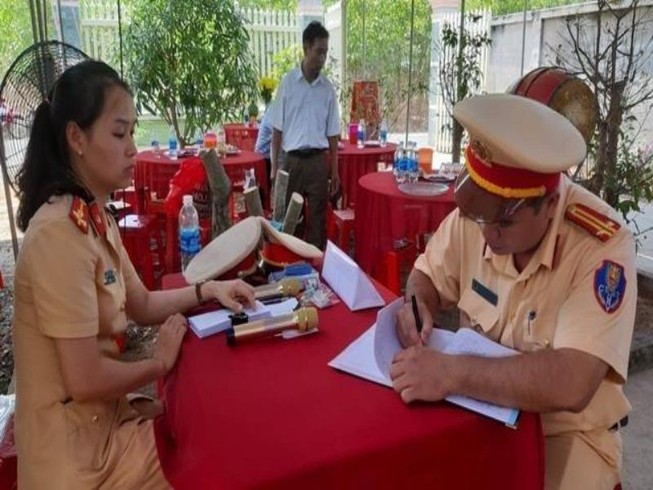 Tiễn biệt Đại úy CSGT Chu Quang Sáng!