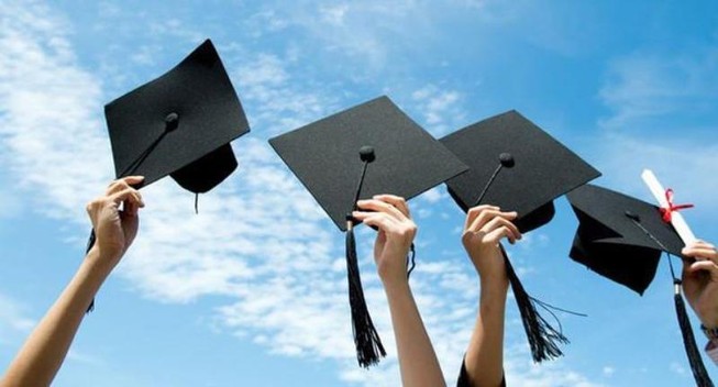 Bà Rịa-Vũng Tàu: Kiện 5 người đi học nước ngoài bằng ngân sách