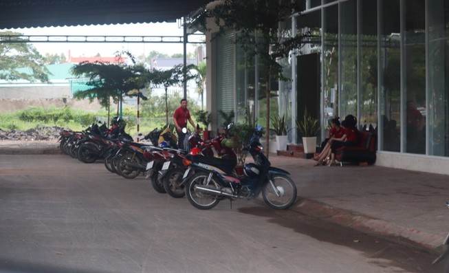Nhân viên Alibaba vận động khách hàng ký đơn 'không tố cáo'