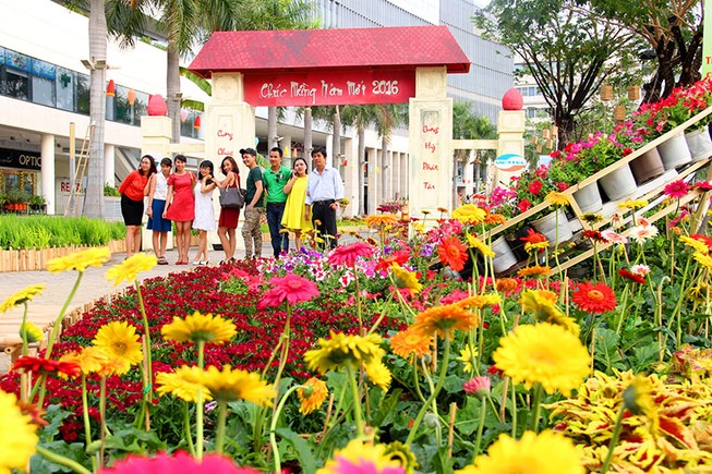 Ngắm cảnh làng quê Việt Nam ở khu nhà giàu