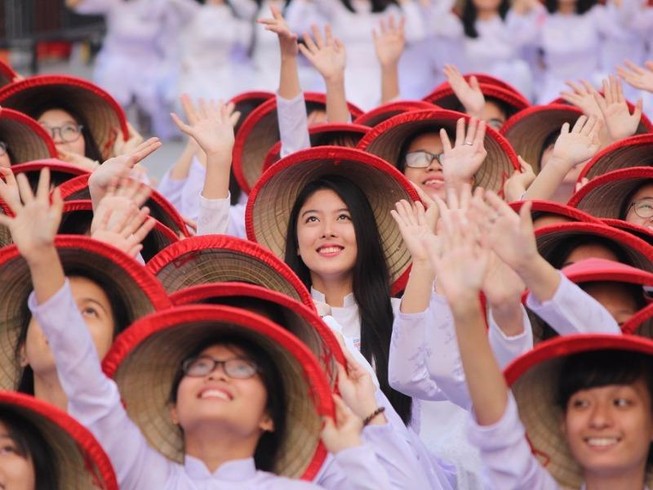 Hơn 3.000 người đồng diễn áo dài 'Tôi yêu Việt Nam'
