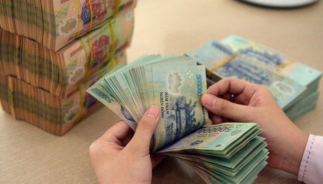 Ngân hàng mạnh tay tung hàng ngàn tỉ mua cổ phiếu
