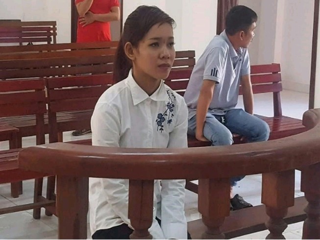 Vụ 'cô gái đụng ô tô': Tài xế bồi thường gần 300 triệu đồng