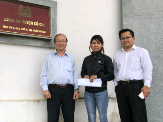 Đình chỉ điều tra cô gái bị bắt vì đụng ô tô