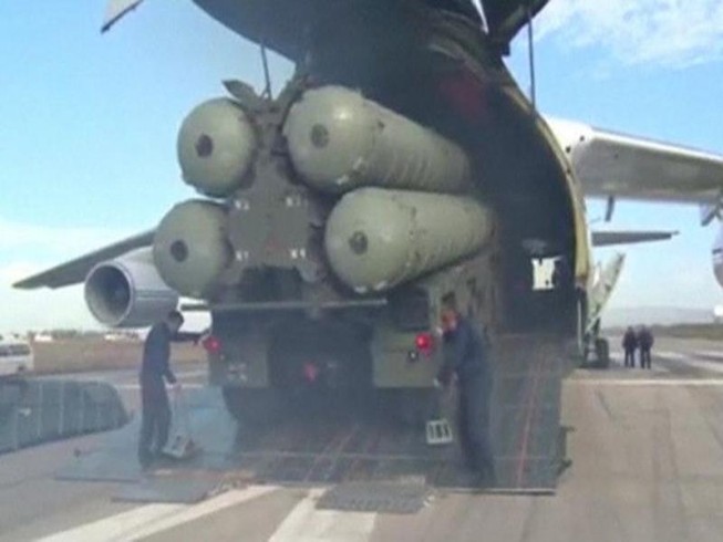 Nga cảnh báo bắn rơi máy bay Mỹ ở Syria