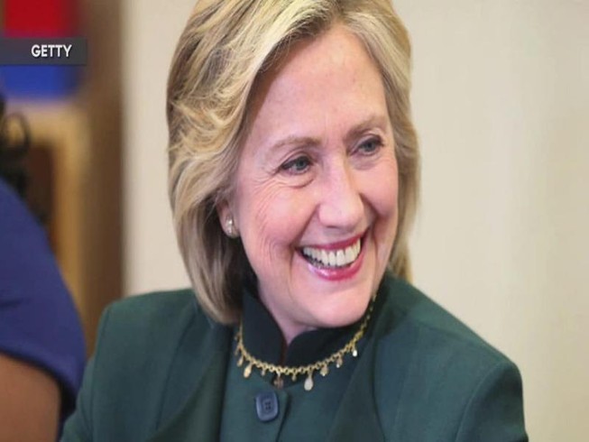 Ông Obama đã thuyết phục bà Clinton thừa nhận thất bại