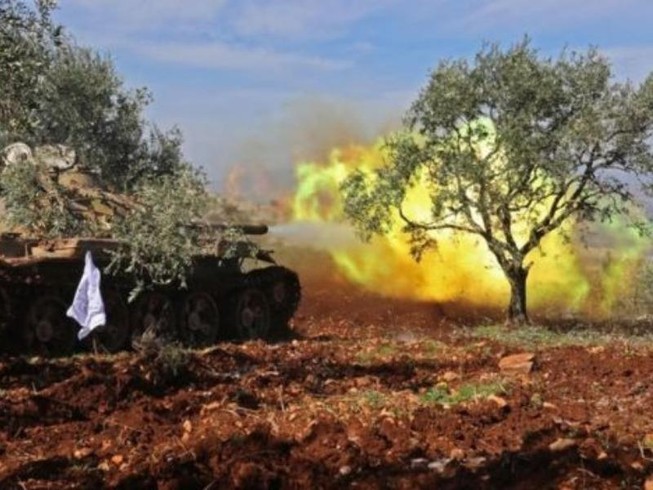 Thổ Nhĩ Kỳ nã pháo vào quân thân chính phủ Syria