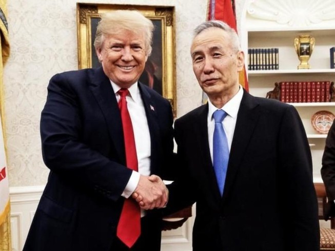 Trung Quốc nhượng bộ Mỹ để tránh chiến tranh thương mại