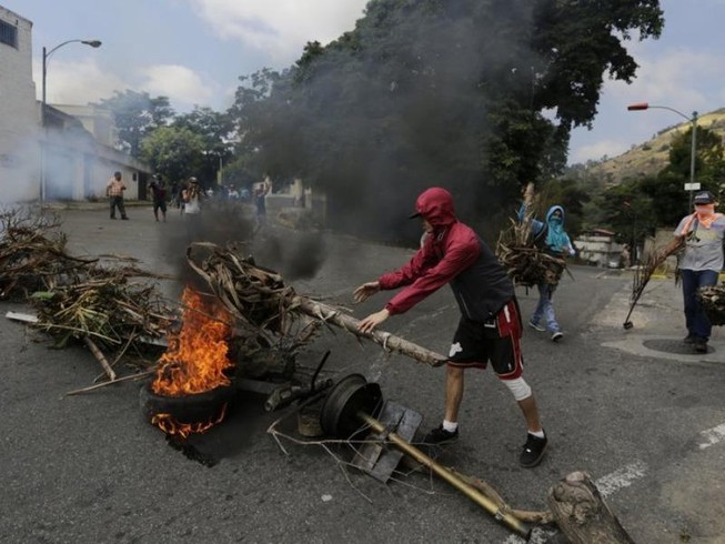 Venezuela bắt nhóm binh sĩ 'nổi loạn' đòi lật đổ tổng thống