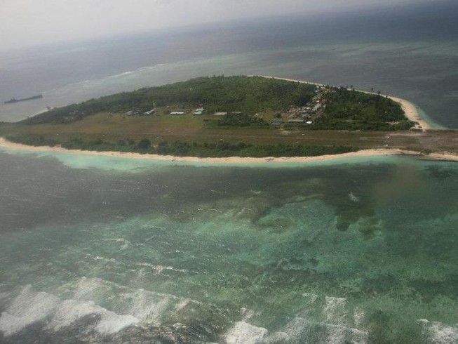 Philippines tố 275 tàu Trung Quốc áp sát đảo Thị Tứ