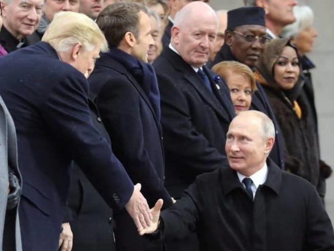 'Ông Trump muốn hòa hợp với Nga thì không nên thêm trừng phạt'
