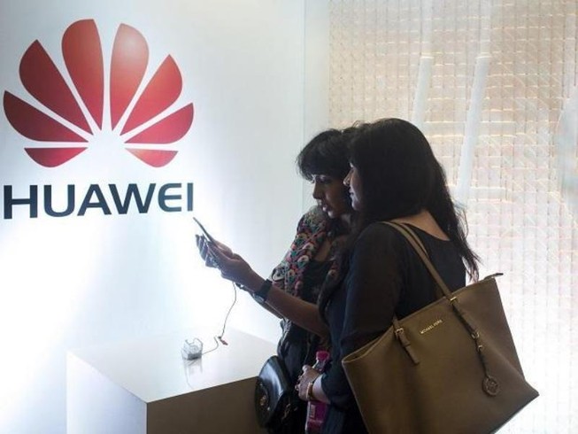 Quan chức Nhà Trắng yêu cầu Mỹ hoãn lệnh cấm với Huawei