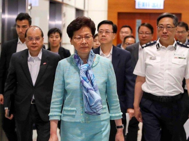 Lãnh đạo Hong Kong 'phẫn nộ, đau buồn' trước vụ bạo loạn 1-7