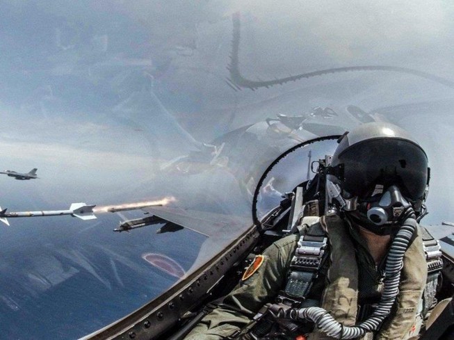 Quan chức Trung Quốc nói Đài Loan mua F-16 Mỹ chỉ 'phí tiền'