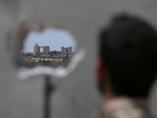 Quân Syria, Thổ Nhĩ Kỳ cùng kéo vào Manbij, nguy cơ đối đầu