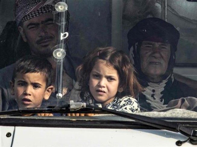 Người Kurd rút, Thổ Nhĩ Kỳ chiếm thị trấn chiến lược ở Syria