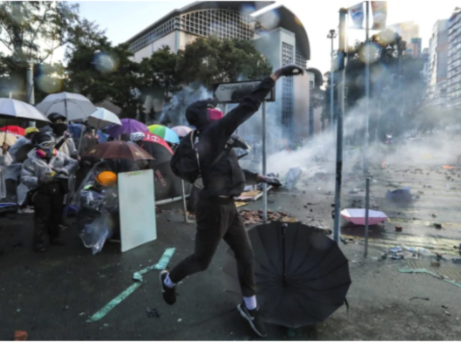 'Hong Kong có thể tin vào sự ủng hộ của EU trong lúc khó khăn'