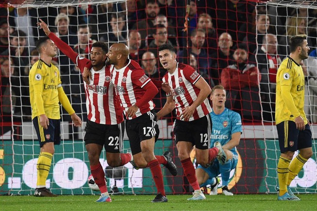 Thua sốc đội mới lên hạng, Arsenal văng khỏi tốp 4