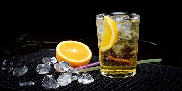Nguy hại cơ thể từ việc pha rượu với nước ngọt, nước tăng lực