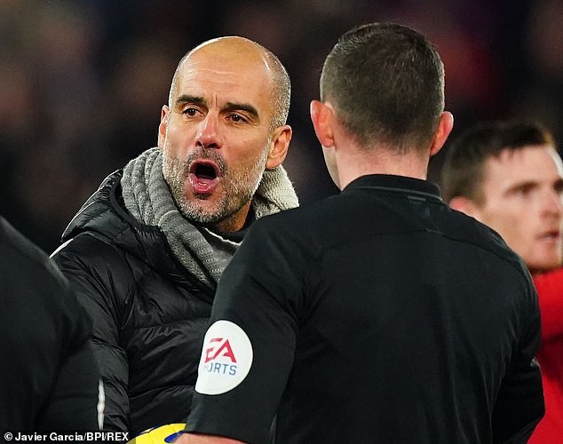 Tranh cãi Man. City thua đau Liverpool, Pep cám ơn trọng tài