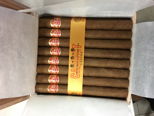 Tạm giữ gần 17.000 điếu xì gà Cuba