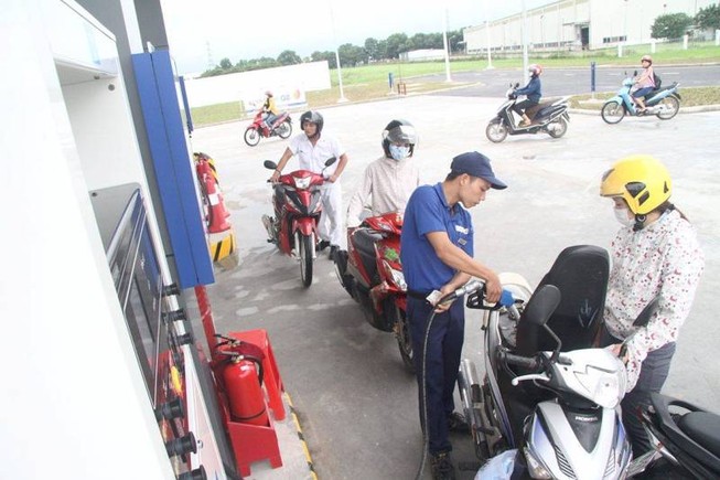 Bộ Tài Chính quyết tăng thuế xăng dầu kịch trần, thu 14.368 tỉ