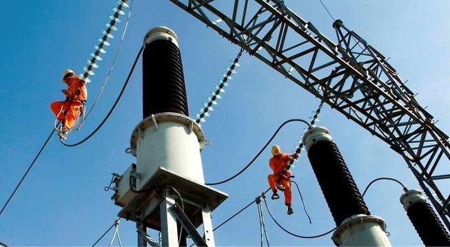 Tăng giá điện 8,36%, EVN vẫn có thể lỗ 1.000 tỉ đồng