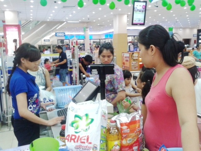Co.opmart giảm giá mạnh nhiều thực phẩm lễ 30-4 và 1-5