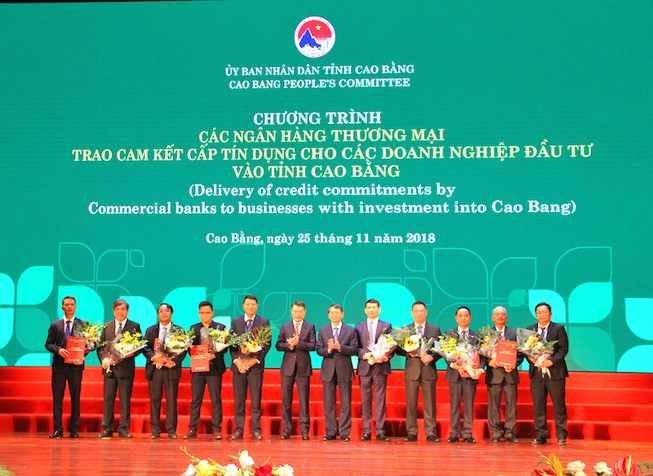 Agribank cam kết đầu tư hơn 700 tỉ đồng tại Cao Bằng