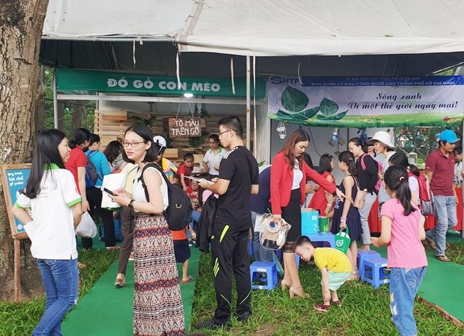 Người dân và doanh nghiệp chung tay bảo vệ môi trường