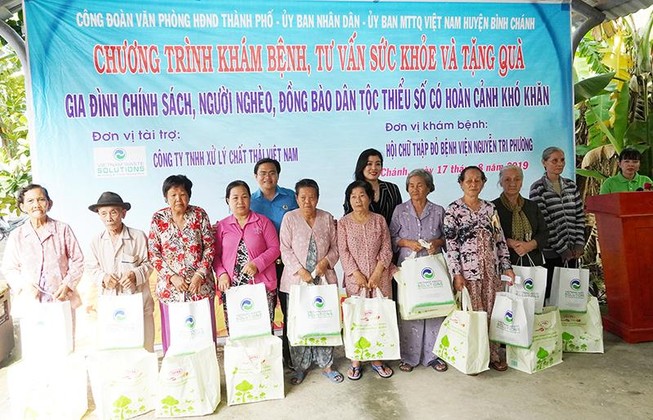 VWS trao quà dịp Vu lan cho 300 hộ dân nghèo ở Bình Chánh