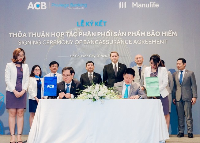 Manulife Việt Nam và ACB mở rộng hợp tác phân phối bảo hiểm