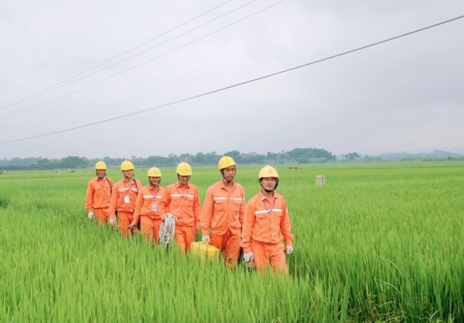 Khi dòng điện vươn xa…