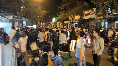 Vụ dân vây công an đánh người: Dân nói có, công an bảo không vấn đề gì!